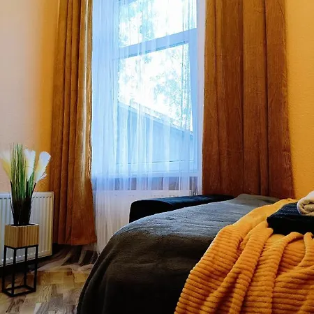 Street Cozy Apartment *