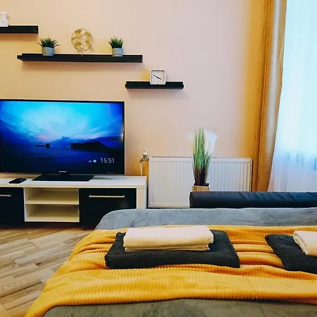 Apartment Street Cozy *